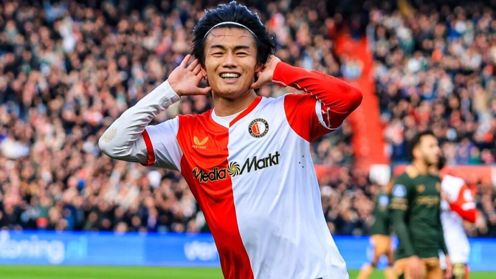 Japanese striker flourishes in the Netherlands Ayase Ueda